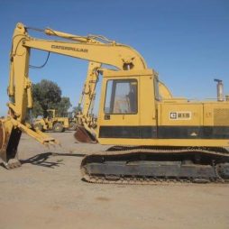 Запчасти гусеничного экскаватора CATERPILLAR 215