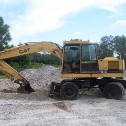 Запчасти колёсного экскаватора CATERPILLAR 212