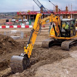 Запчасти экскаватора JCB 180